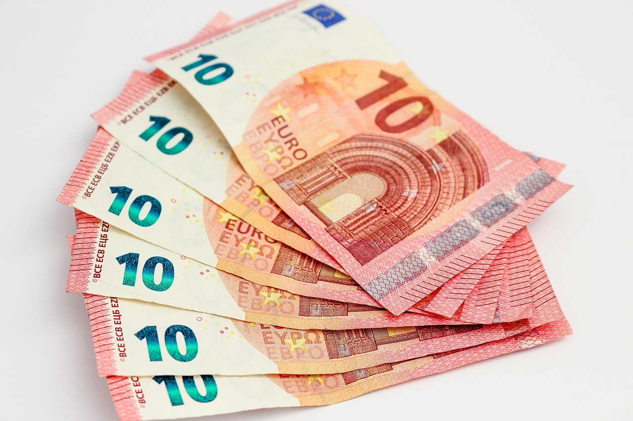 彩票网站最低充值门槛10元起，开启幸运之旅！